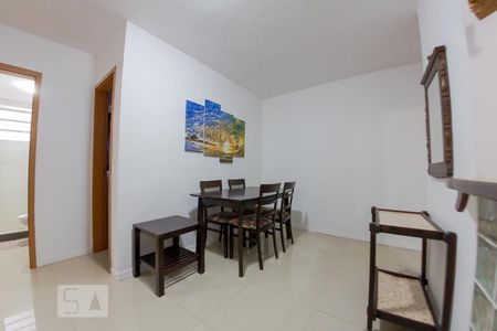 Sala de apartamento para alugar com 2 quartos, 58m² em Protásio Alves, Porto Alegre