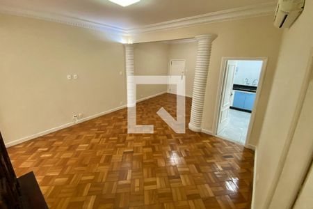 Apartamento para alugar com 143m², 3 quartos e sem vaga Apartamento para alugar com 143m², 3 quartos e sem vagaSala