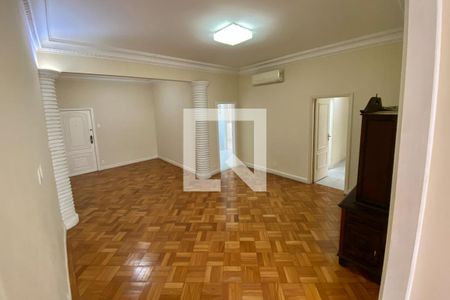 Apartamento para alugar com 143m², 3 quartos e sem vaga Apartamento para alugar com 143m², 3 quartos e sem vagaSala