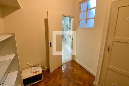 Apartamento para alugar com 143m², 3 quartos e sem vaga Apartamento para alugar com 143m², 3 quartos e sem vagaQuarto de Serviço 2