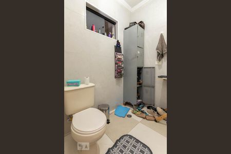 Casa à venda com 235m², 4 quartos e 2 vagasLavabo 