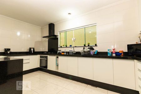 Casa à venda com 235m², 4 quartos e 2 vagasCozinha