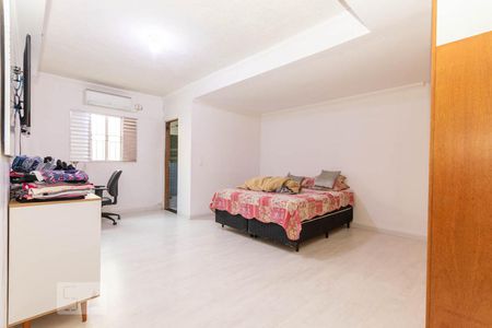 Suíte  de casa à venda com 4 quartos, 260m² em Vila Verde, São Paulo