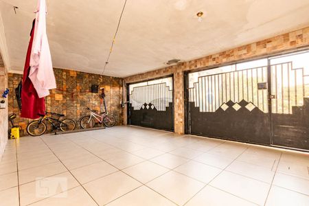 Casa à venda com 235m², 4 quartos e 2 vagasGaragem 