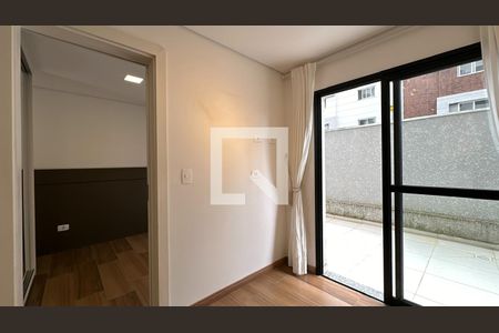 Sala de apartamento para alugar com 1 quarto, 50m² em Água Verde, Curitiba