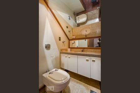 Casa à venda com 380m², 4 quartos e 4 vagasLavabo 1