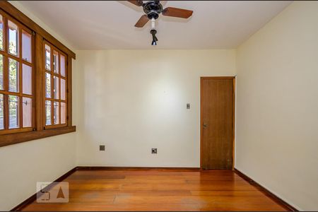 Casa à venda com 380m², 4 quartos e 4 vagasQuarto 3