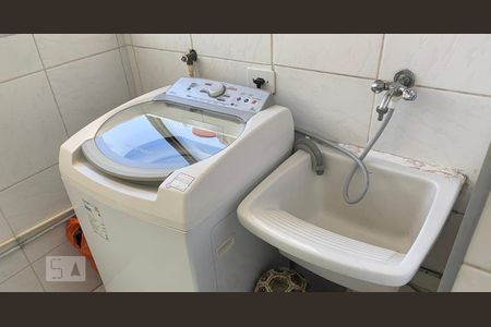 Apartamento à venda com 57m², 2 quartos e 1 vaga Apartamento à venda com 57m², 2 quartos e 1 vagaLavanderia