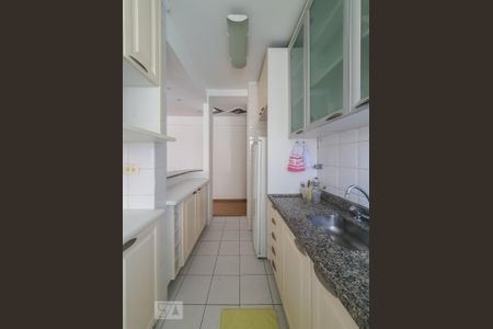 Apartamento para alugar com 62m², 2 quartos e 2 vagas Apartamento para alugar com 62m², 2 quartos e 2 vagasCozinha