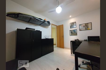 Apartamento à venda com 160m², 4 quartos e 2 vagas Apartamento à venda com 160m², 4 quartos e 2 vagasQuarto 1