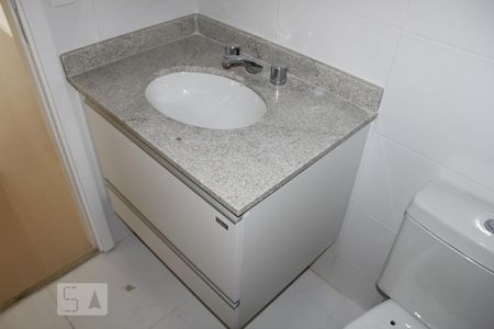 Apartamento à venda com 78m², 2 quartos e 1 vagaBanheiro 2