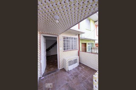 Casa à venda com 80m², 2 quartos e sem vaga Casa à venda com 80m², 2 quartos e sem vagaFachada