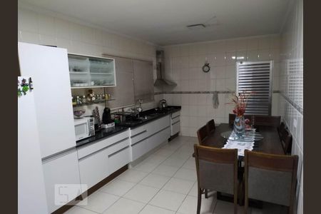 Casa à venda com 270m², 3 quartos e 2 vagasCozinha
