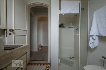 Apartamento para alugar com 147m², 3 quartos e 2 vagas Apartamento para alugar com 147m², 3 quartos e 2 vagasBanheiro Suíte 3