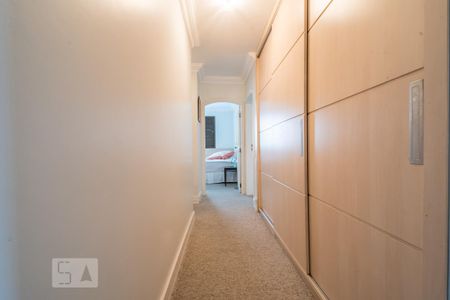 Apartamento para alugar com 147m², 3 quartos e 2 vagas Apartamento para alugar com 147m², 3 quartos e 2 vagasCorredor Quartos