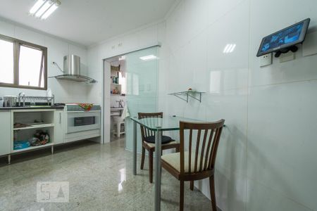 Cozinha de apartamento para alugar com 3 quartos, 147m² em Brooklin Paulista, São Paulo