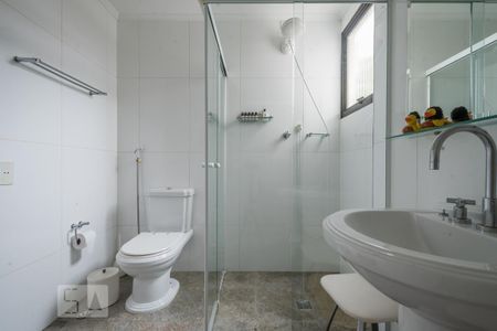Apartamento para alugar com 147m², 3 quartos e 2 vagas Apartamento para alugar com 147m², 3 quartos e 2 vagasBanheiro Suíte 2
