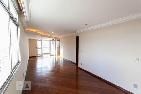 Apartamento para alugar com 150m², 4 quartos e 4 vagasSala