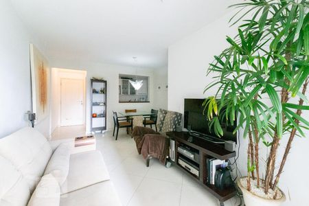 Sala de apartamento para alugar com 2 quartos, 72m² em Indianópolis, São Paulo