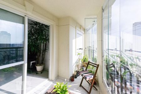 Varanda de apartamento para alugar com 2 quartos, 72m² em Indianópolis, São Paulo