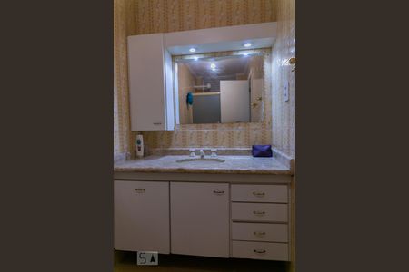 Apartamento à venda com 124m², 3 quartos e 1 vagaBanheiro