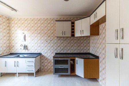 Cozinha de apartamento para alugar com 2 quartos, 65m² em Vila do Castelo, São Paulo