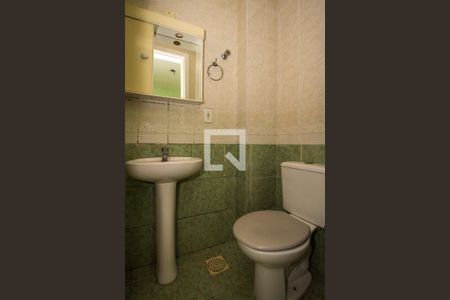 Banheiro de apartamento à venda com 1 quarto, 39m² em Vila João Pessoa, Porto Alegre