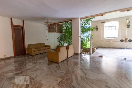 Apartamento à venda com 135m², 2 quartos e 1 vagaPortaria