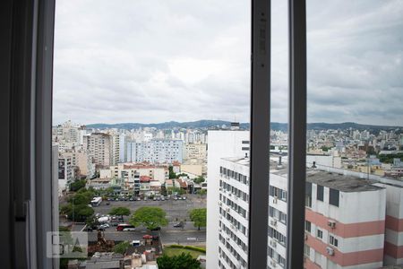 Sala/Quarto de kitnet/studio para alugar com 1 quarto, 27m² em Centro Histórico, Porto Alegre