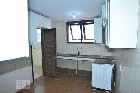 Casa à venda com 220m², 4 quartos e 2 vagasCozinha