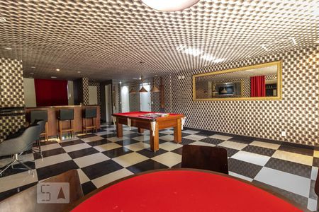 Apartamento para alugar com 43m², 1 quarto e 2 vagas Apartamento para alugar com 43m², 1 quarto e 2 vagasSala de jogos