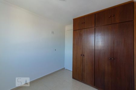 Quarto 1 de apartamento para alugar com 3 quartos, 80m² em Vila Sofia, São Paulo