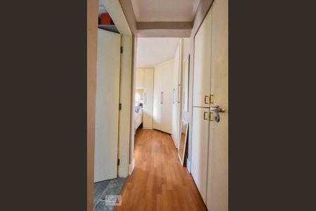Apartamento para alugar com 69m², 2 quartos e 1 vagaCorredor