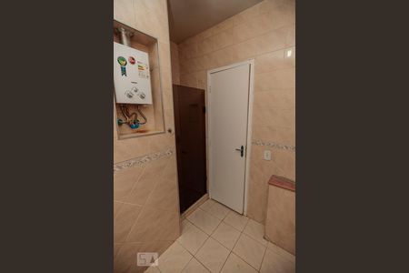 Apartamento para alugar com 74m², 2 quartos e sem vaga Apartamento para alugar com 74m², 2 quartos e sem vagaBanheiro