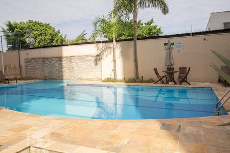 Apartamento à venda com 72m², 2 quartos e 1 vaga Apartamento à venda com 72m², 2 quartos e 1 vagaPiscina