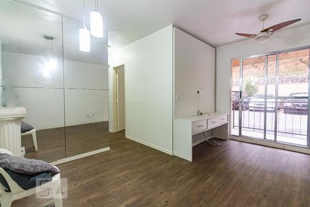 Sala de apartamento à venda com 3 quartos, 86m² em Vila Lageado, São Paulo