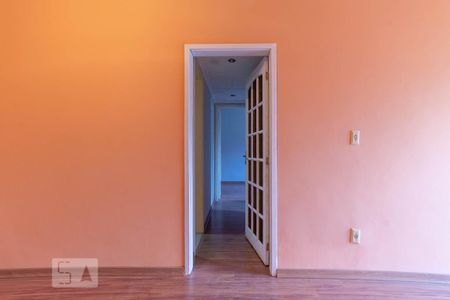 Corredor de apartamento para alugar com 2 quartos, 65m² em Piedade, Rio de Janeiro