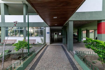 Hall de Entrada de apartamento para alugar com 2 quartos, 65m² em Piedade, Rio de Janeiro