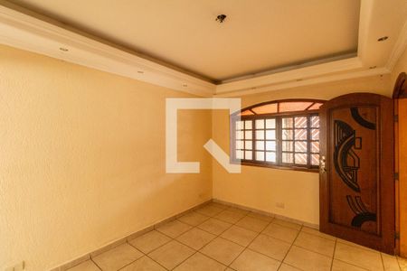 Sala  de casa à venda com 4 quartos, 185m² em Vila Nhocune, São Paulo