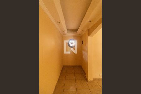 Sala  de casa para alugar com 4 quartos, 185m² em Vila Nhocune, São Paulo