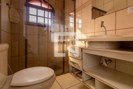 Casa à venda com 185m², 4 quartos e 2 vagasBanheiro 