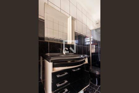 Casa à venda com 185m², 4 quartos e 2 vagasBanheiro Suíte 