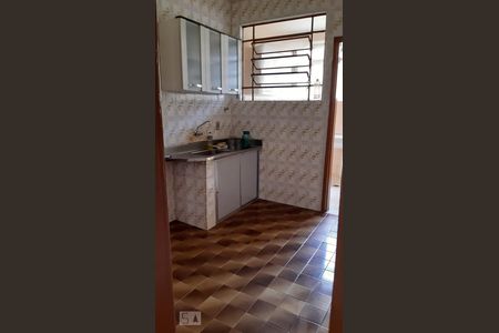 Cozinha de apartamento para alugar com 3 quartos, 98m² em Santa Efigênia, Belo Horizonte