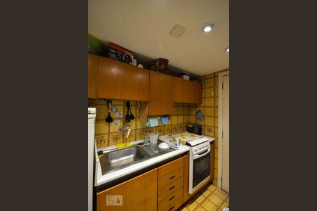 Cozinha de kitnet/studio para alugar com 1 quarto, 30m² em Cerqueira César, São Paulo