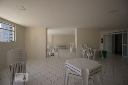Apartamento para alugar com 65m², 2 quartos e 1 vagaÁrea comum - Salão de festas