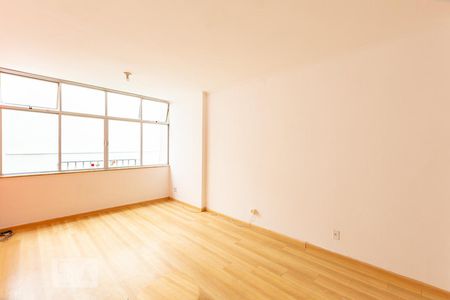Apartamento para alugar com 90m², 3 quartos e sem vagaSala