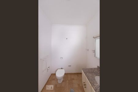 Banheiro Social de casa à venda com 3 quartos, 300m² em Vila Zelina, São Paulo