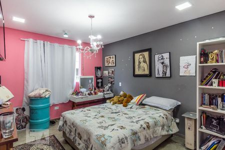 Casa à venda com 140m², 3 quartos e 1 vagaSuíte 2