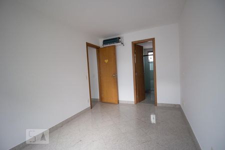 Suite de apartamento para alugar com 3 quartos, 100m² em Recreio dos Bandeirantes, Rio de Janeiro