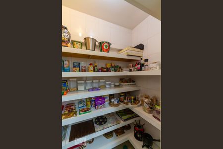 Apartamento à venda com 176m², 3 quartos e sem vagaDispensa